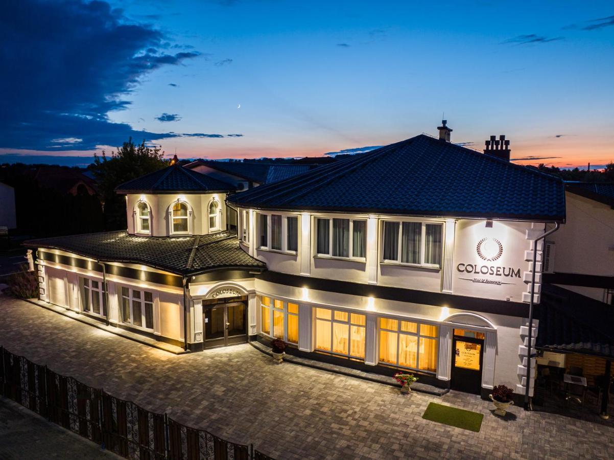 Hotel Coloseum Jarosław Dış mekan fotoğraf