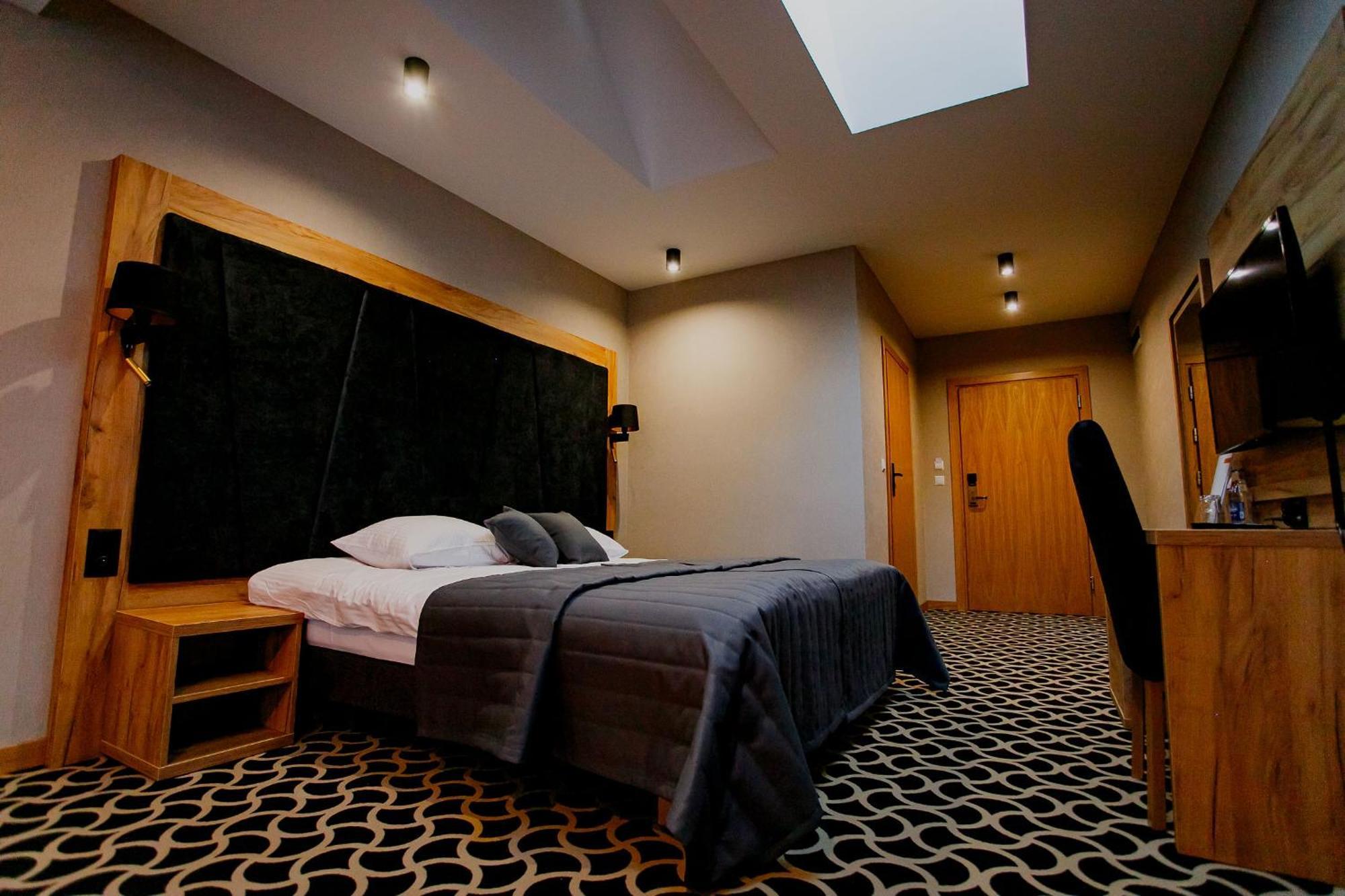 Hotel Coloseum Jarosław Dış mekan fotoğraf