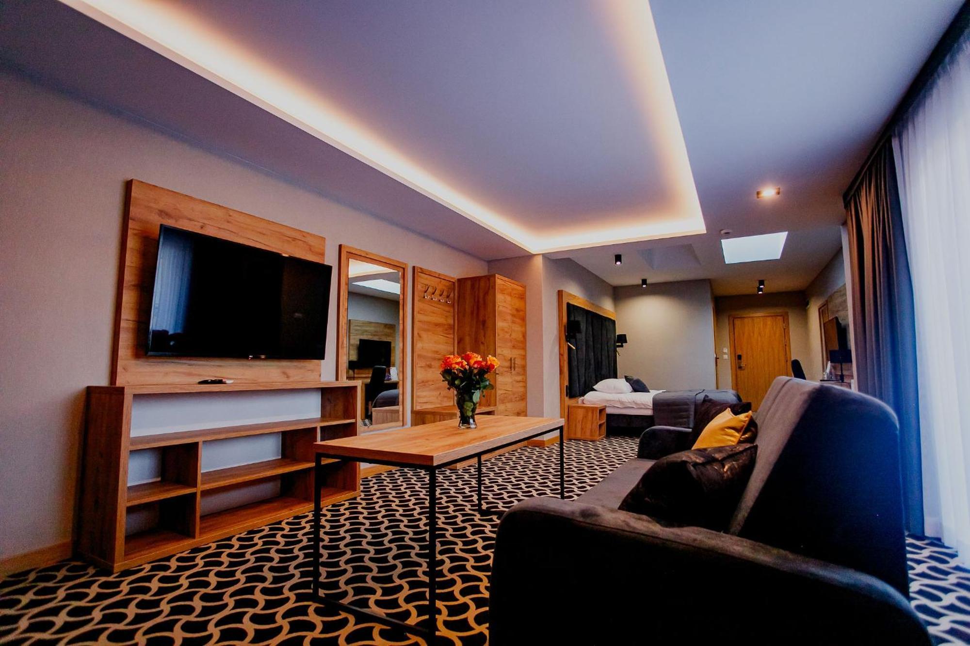 Hotel Coloseum Jarosław Dış mekan fotoğraf