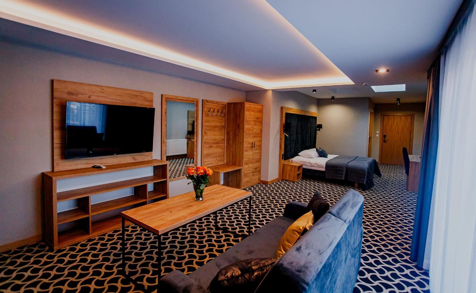 Hotel Coloseum Jarosław Dış mekan fotoğraf