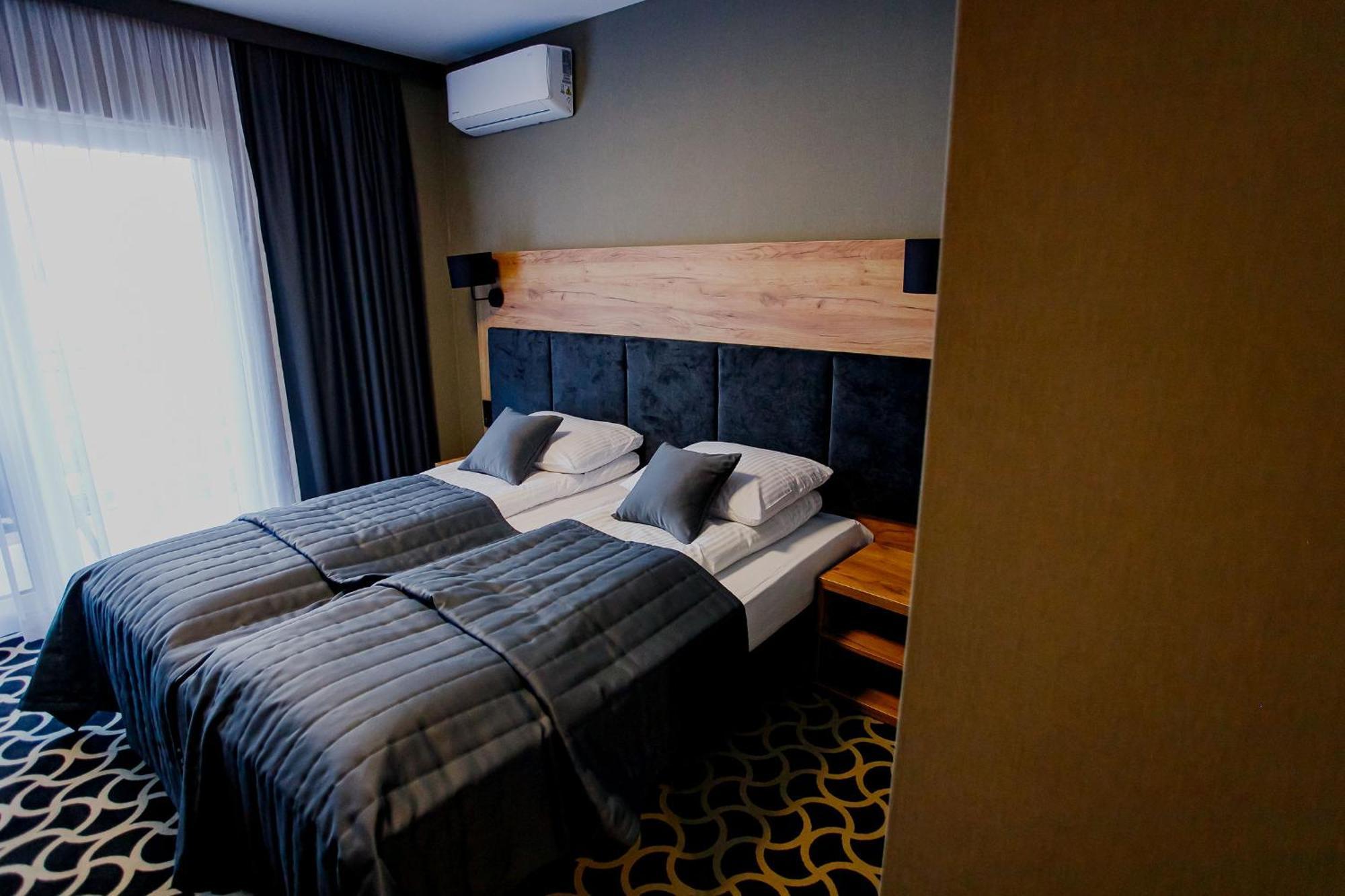 Hotel Coloseum Jarosław Dış mekan fotoğraf