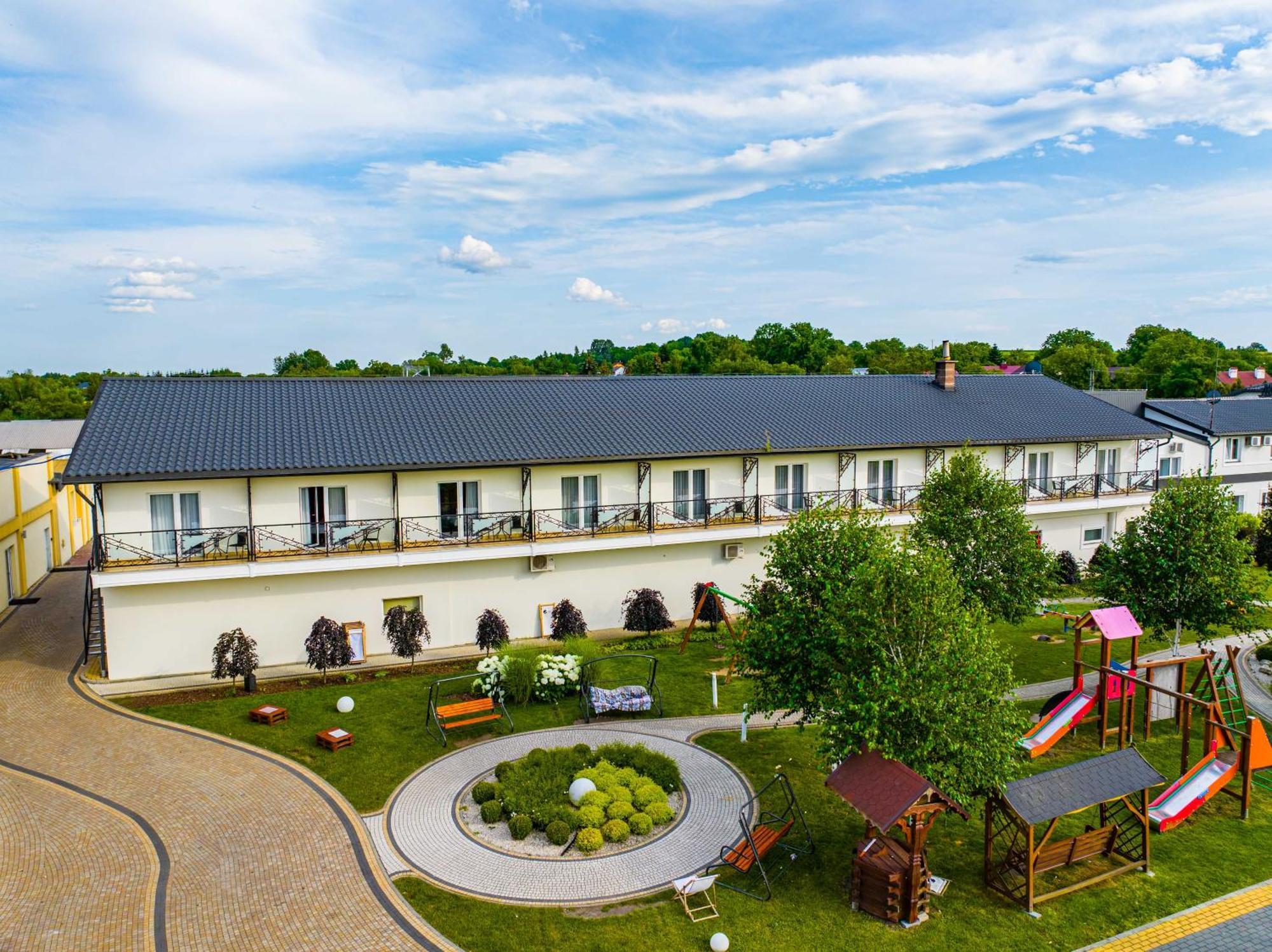 Hotel Coloseum Jarosław Dış mekan fotoğraf