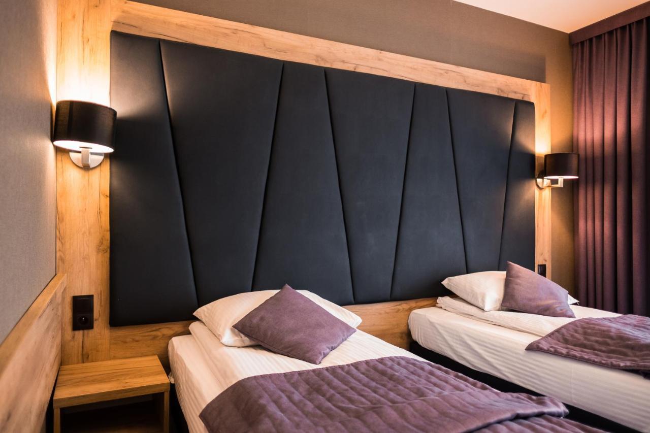 Hotel Coloseum Jarosław Dış mekan fotoğraf