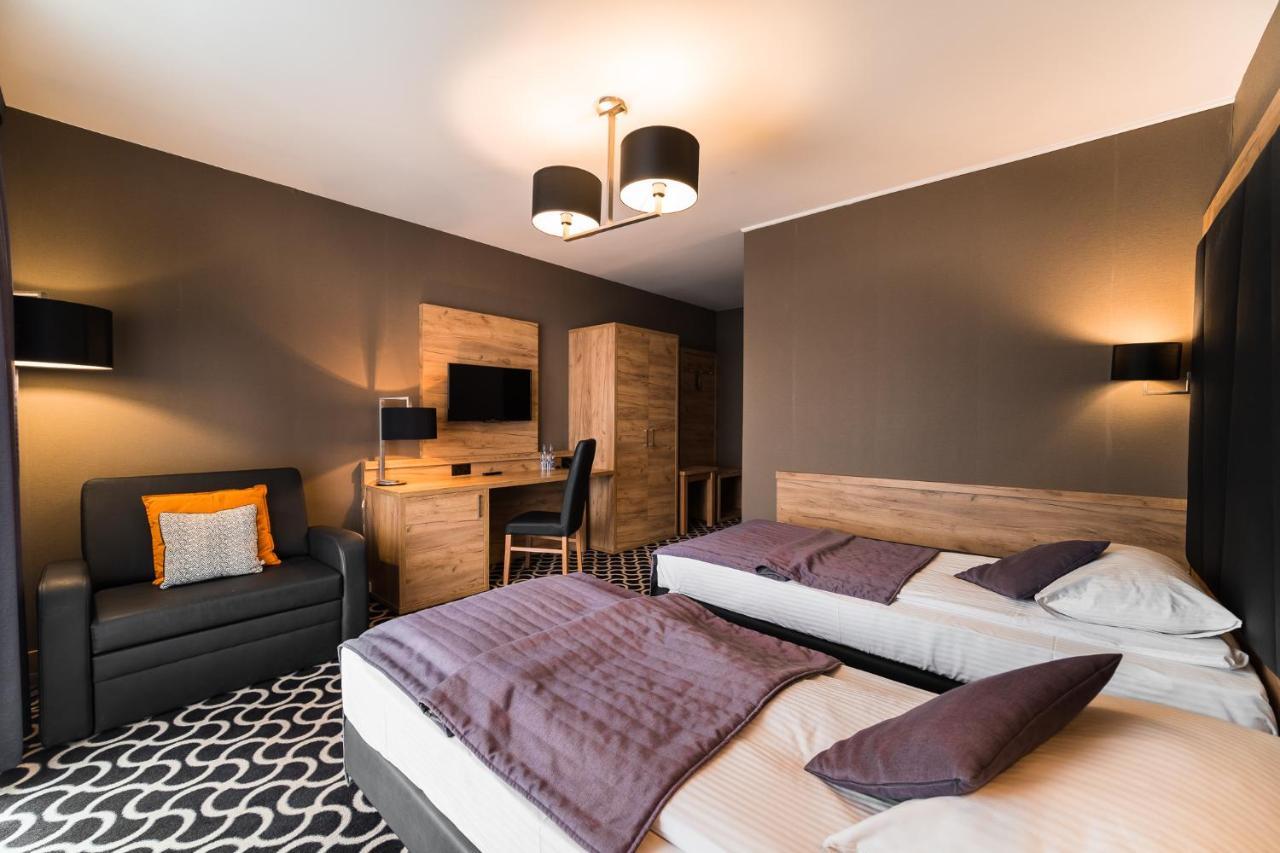 Hotel Coloseum Jarosław Dış mekan fotoğraf