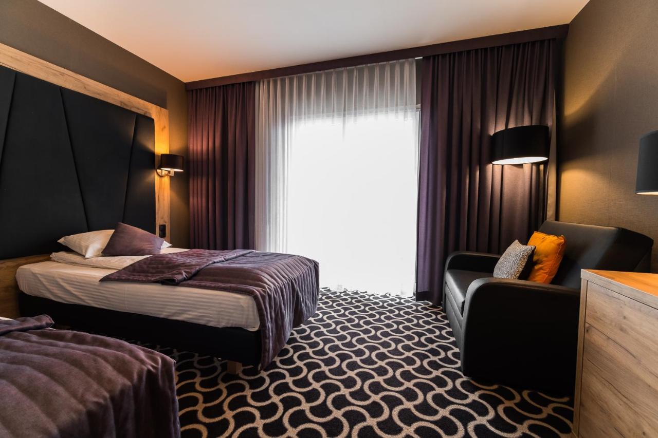 Hotel Coloseum Jarosław Dış mekan fotoğraf