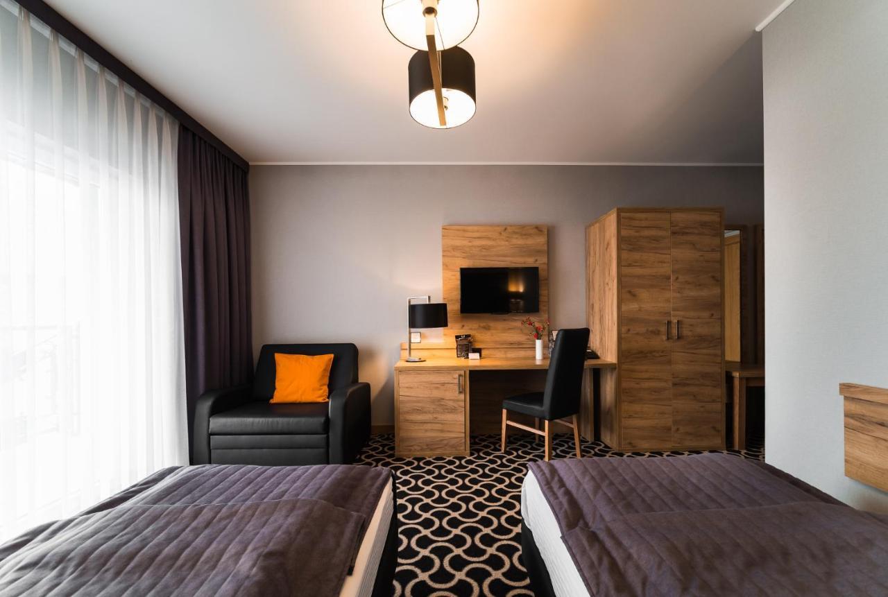 Hotel Coloseum Jarosław Dış mekan fotoğraf